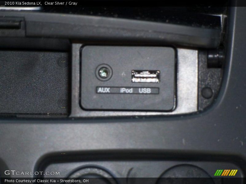 Clear Silver / Gray 2010 Kia Sedona LX