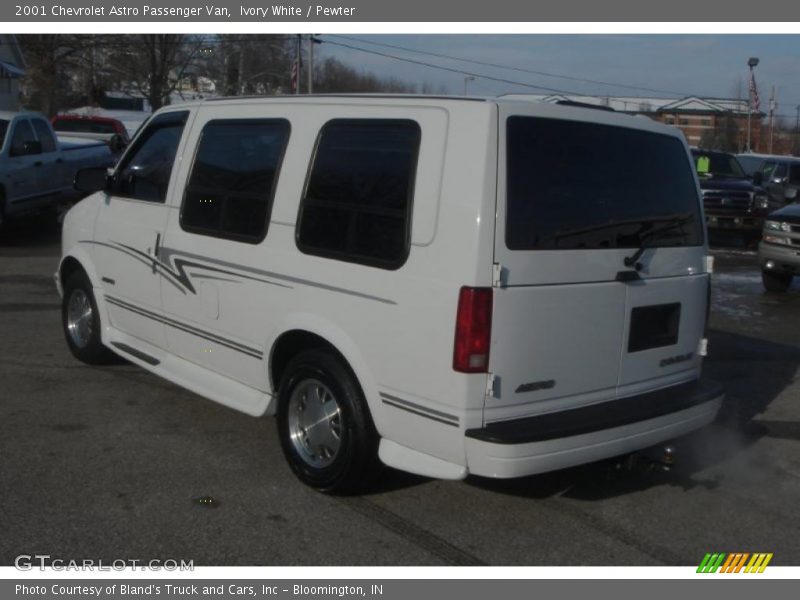 Ivory White / Pewter 2001 Chevrolet Astro Passenger Van