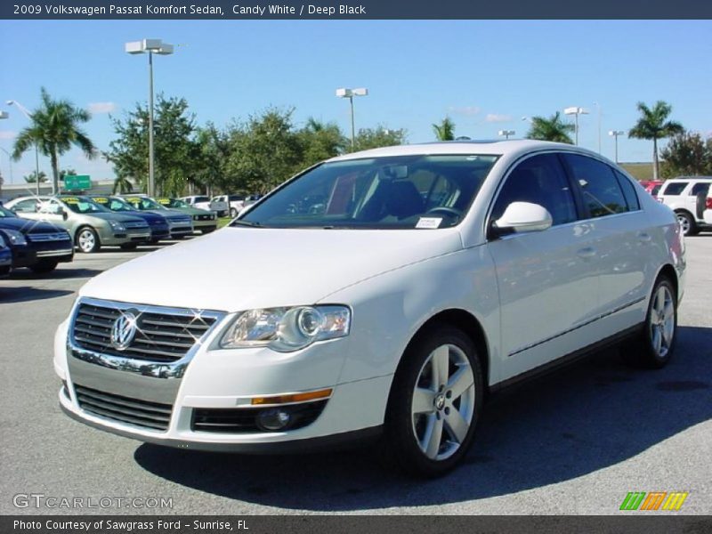 Candy White / Deep Black 2009 Volkswagen Passat Komfort Sedan