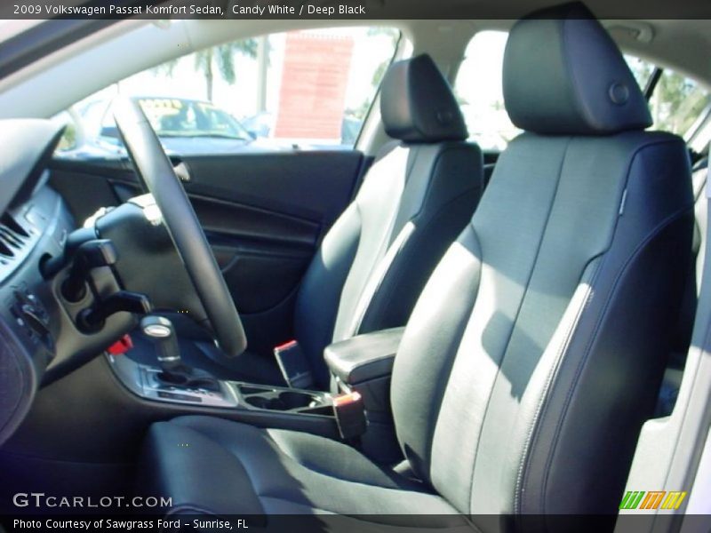 Candy White / Deep Black 2009 Volkswagen Passat Komfort Sedan