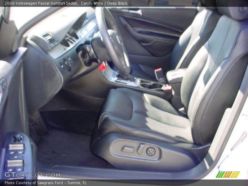 Candy White / Deep Black 2009 Volkswagen Passat Komfort Sedan