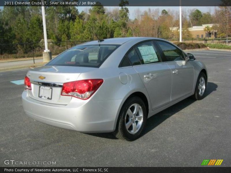 Silver Ice Metallic / Jet Black 2011 Chevrolet Cruze LT