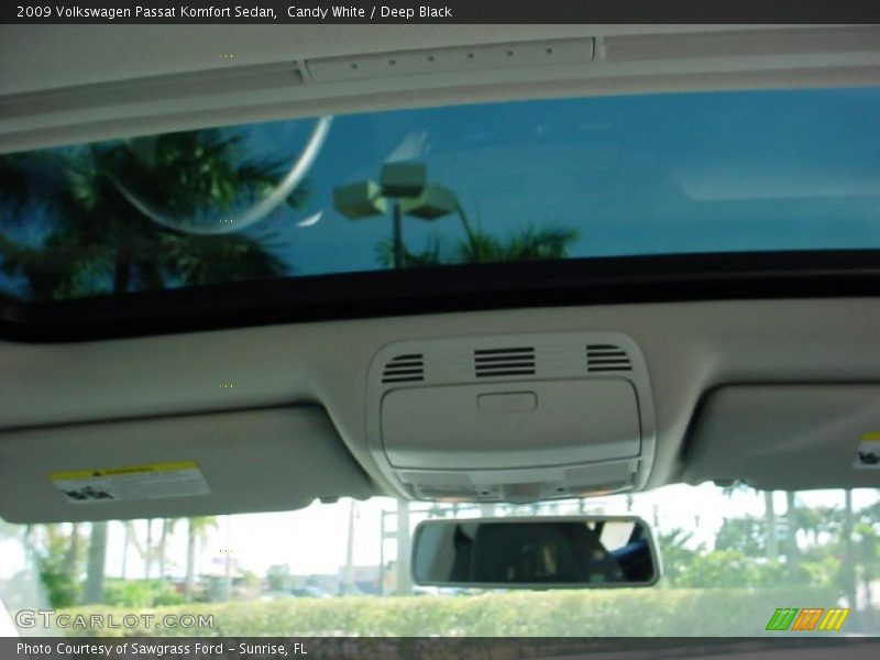 Candy White / Deep Black 2009 Volkswagen Passat Komfort Sedan