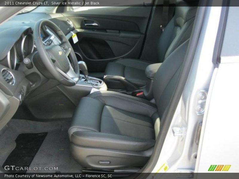 Silver Ice Metallic / Jet Black 2011 Chevrolet Cruze LT