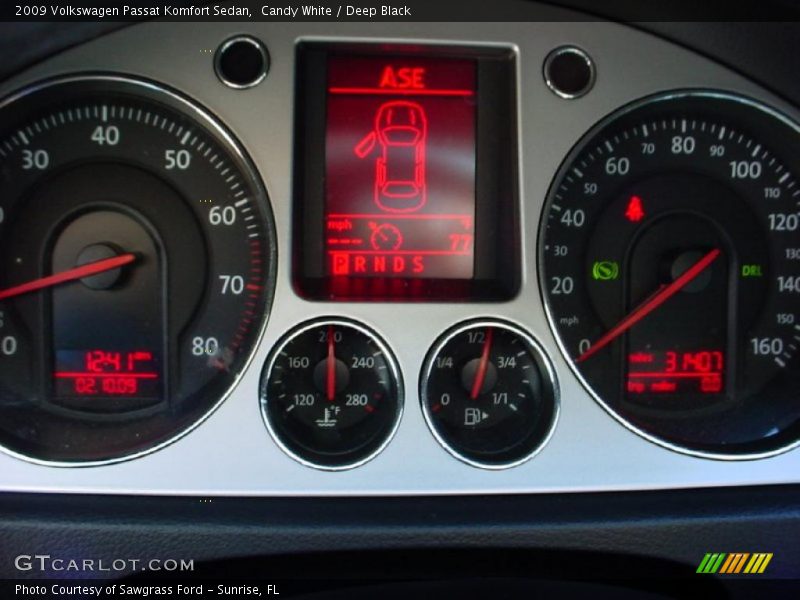 Candy White / Deep Black 2009 Volkswagen Passat Komfort Sedan