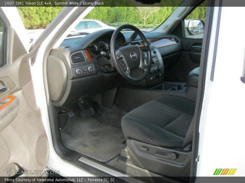 Summit White / Ebony Black 2007 GMC Yukon SLE 4x4