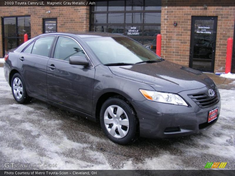 Magnetic Gray Metallic / Ash 2009 Toyota Camry LE