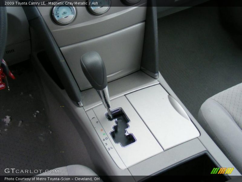 Magnetic Gray Metallic / Ash 2009 Toyota Camry LE