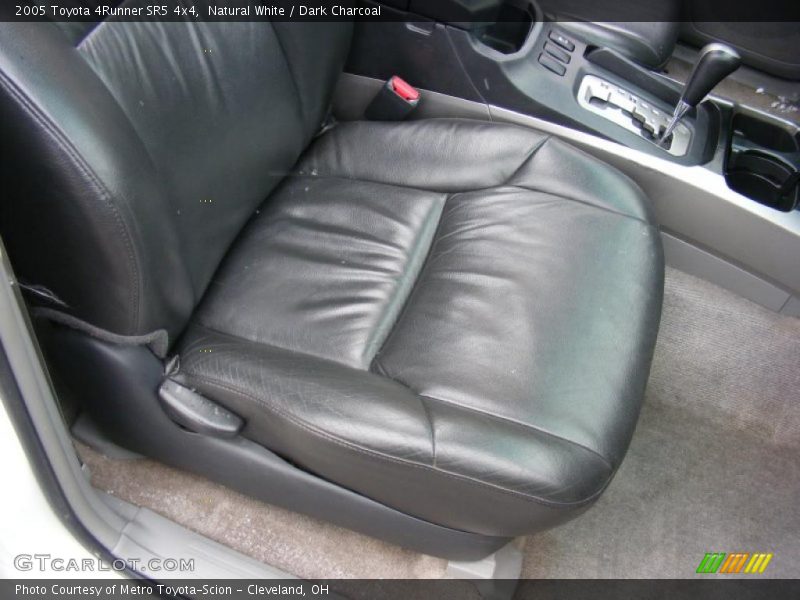 Natural White / Dark Charcoal 2005 Toyota 4Runner SR5 4x4