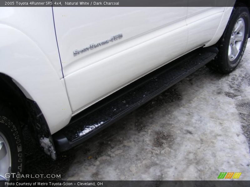 Natural White / Dark Charcoal 2005 Toyota 4Runner SR5 4x4