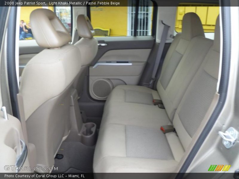  2008 Patriot Sport Pastel Pebble Beige Interior