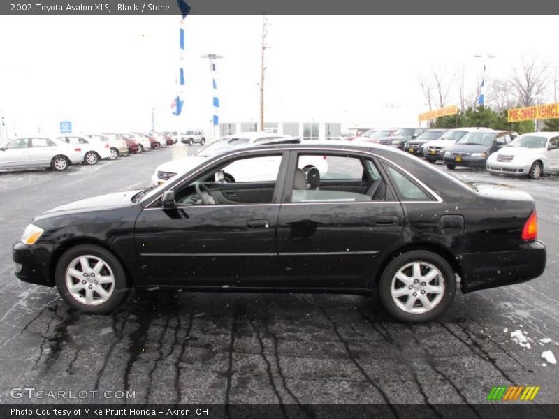 Black / Stone 2002 Toyota Avalon XLS