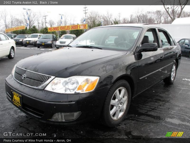 Black / Stone 2002 Toyota Avalon XLS