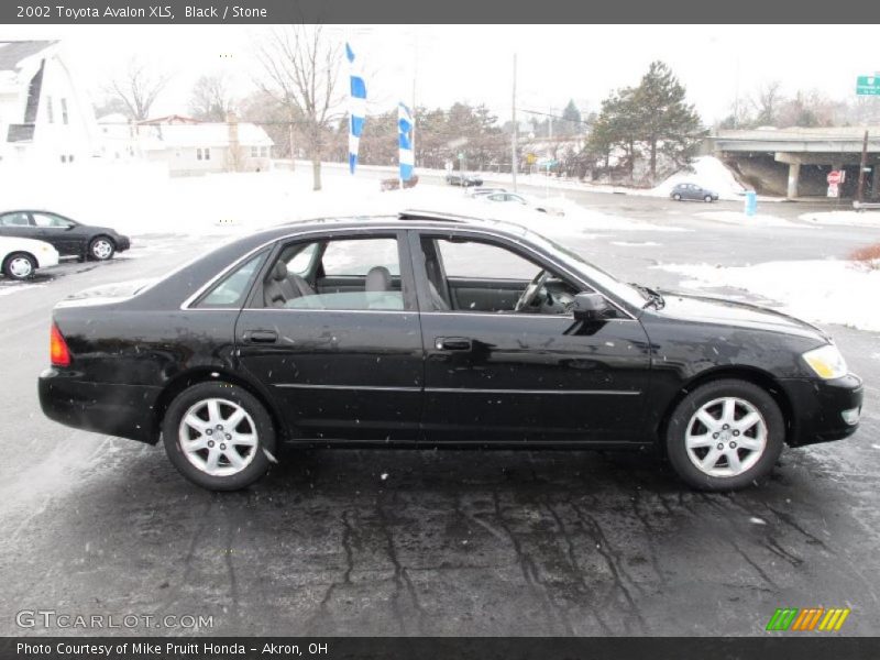 Black / Stone 2002 Toyota Avalon XLS