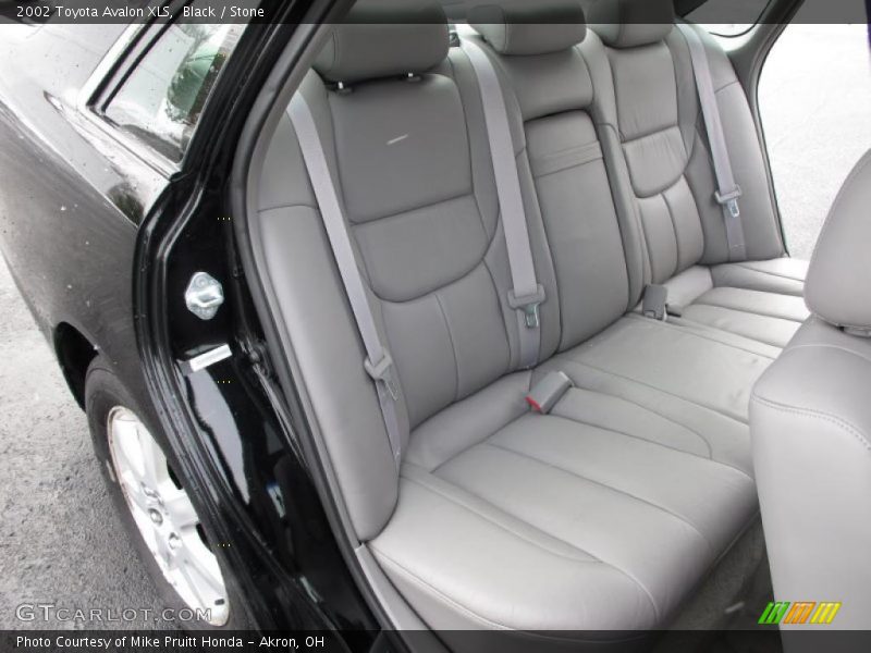 Black / Stone 2002 Toyota Avalon XLS