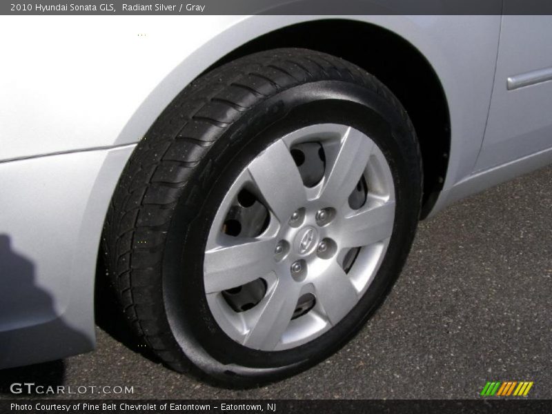 Radiant Silver / Gray 2010 Hyundai Sonata GLS