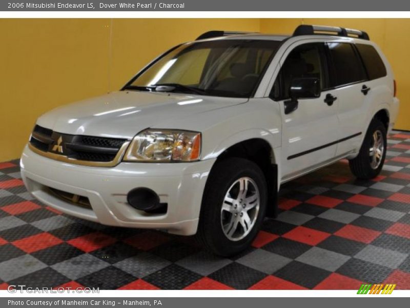 Dover White Pearl / Charcoal 2006 Mitsubishi Endeavor LS