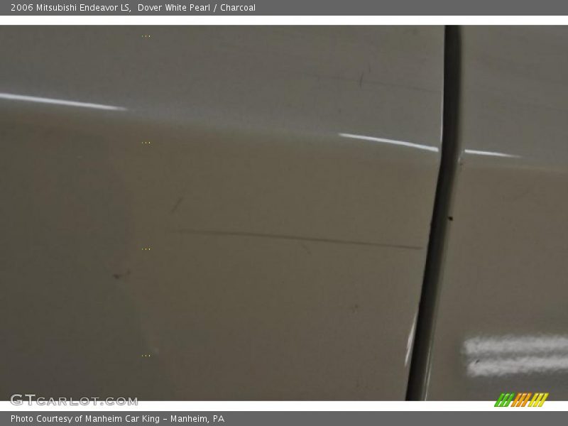 Dover White Pearl / Charcoal 2006 Mitsubishi Endeavor LS