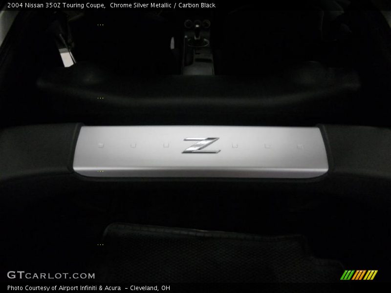 Chrome Silver Metallic / Carbon Black 2004 Nissan 350Z Touring Coupe