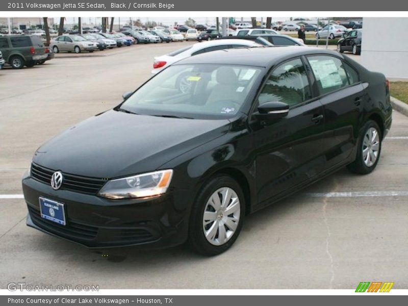 Front 3/4 View of 2011 Jetta SE Sedan