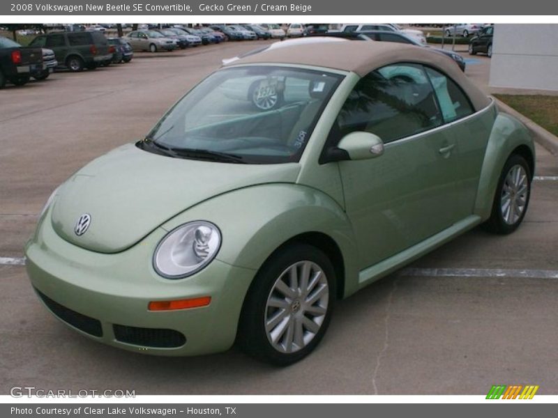 Front 3/4 View of 2008 New Beetle SE Convertible