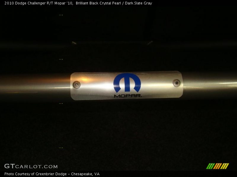  2010 Challenger R/T Mopar '10 Logo