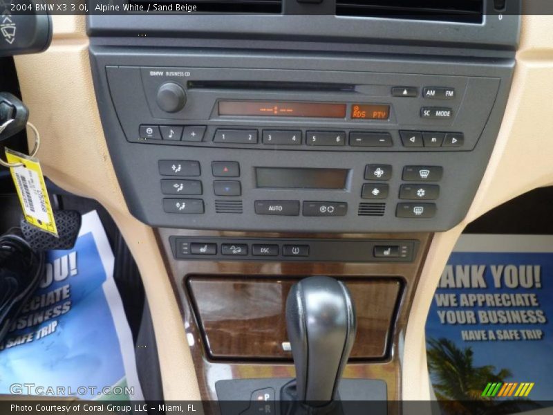 Alpine White / Sand Beige 2004 BMW X3 3.0i