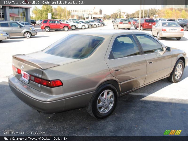 Cashmere Beige Metallic / Oak 1999 Toyota Camry LE V6