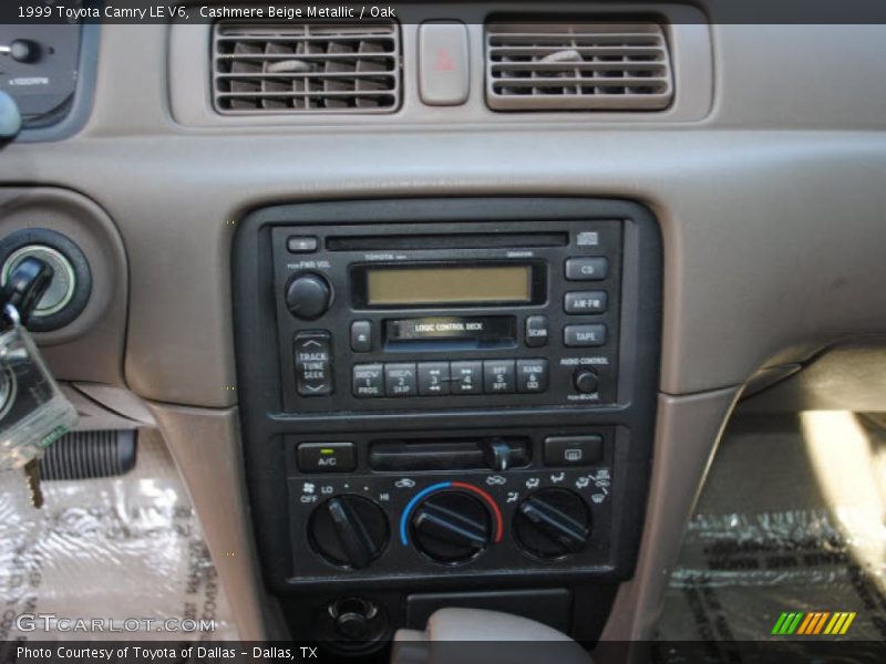 Cashmere Beige Metallic / Oak 1999 Toyota Camry LE V6