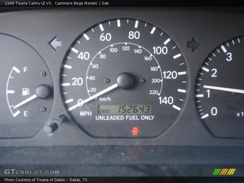 Cashmere Beige Metallic / Oak 1999 Toyota Camry LE V6
