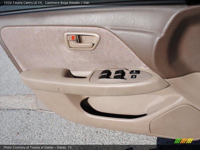 Cashmere Beige Metallic / Oak 1999 Toyota Camry LE V6