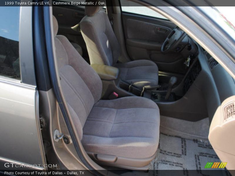 Cashmere Beige Metallic / Oak 1999 Toyota Camry LE V6