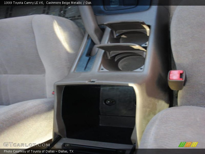 Cashmere Beige Metallic / Oak 1999 Toyota Camry LE V6