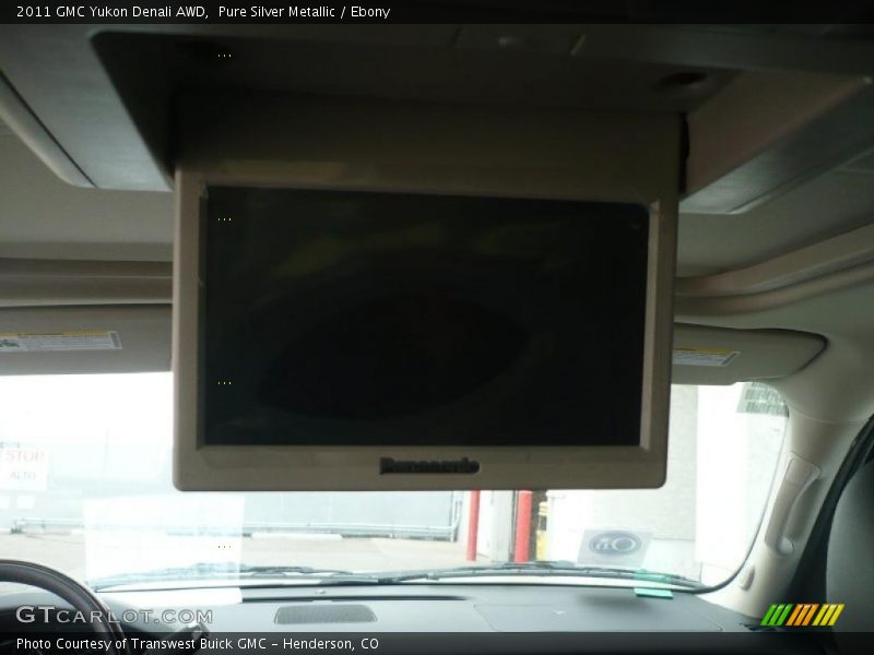 Pure Silver Metallic / Ebony 2011 GMC Yukon Denali AWD