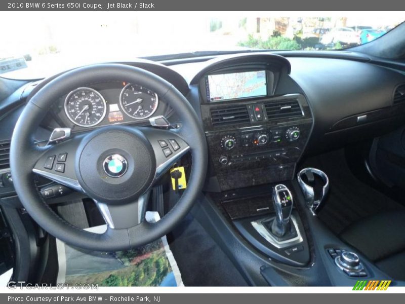 Dashboard of 2010 6 Series 650i Coupe