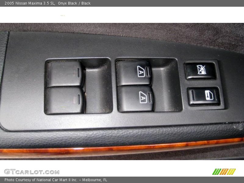 Onyx Black / Black 2005 Nissan Maxima 3.5 SL