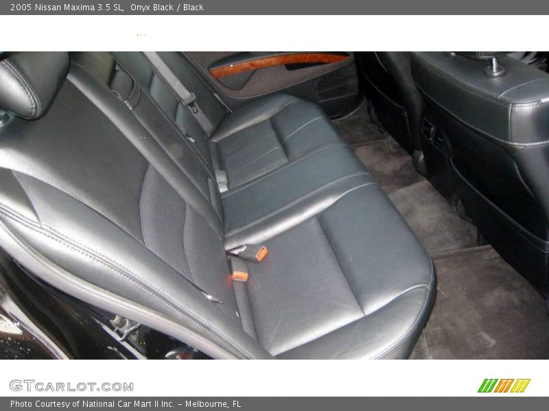 Onyx Black / Black 2005 Nissan Maxima 3.5 SL
