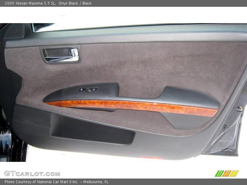 Onyx Black / Black 2005 Nissan Maxima 3.5 SL