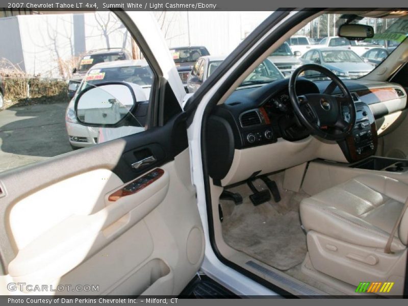 Summit White / Light Cashmere/Ebony 2007 Chevrolet Tahoe LT 4x4