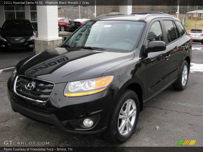 Front 3/4 View of 2011 Santa Fe SE