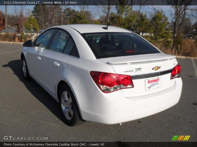 Summit White / Jet Black 2011 Chevrolet Cruze LT