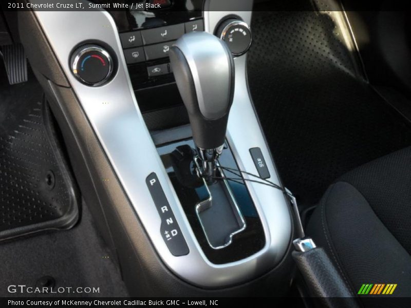 Summit White / Jet Black 2011 Chevrolet Cruze LT