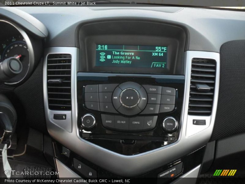 Summit White / Jet Black 2011 Chevrolet Cruze LT