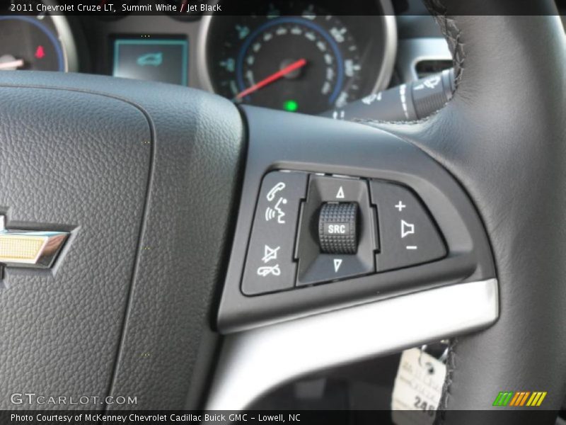 Summit White / Jet Black 2011 Chevrolet Cruze LT