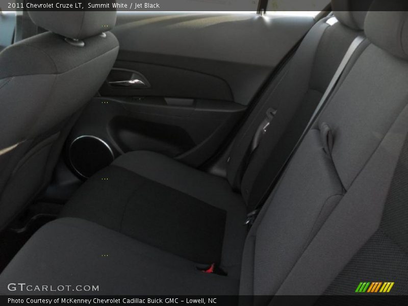 Summit White / Jet Black 2011 Chevrolet Cruze LT