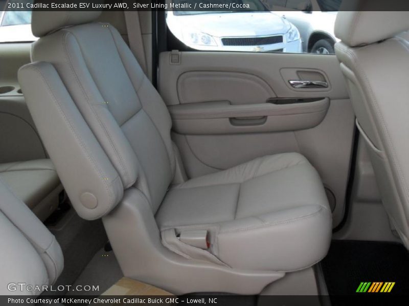 Silver Lining Metallic / Cashmere/Cocoa 2011 Cadillac Escalade ESV Luxury AWD