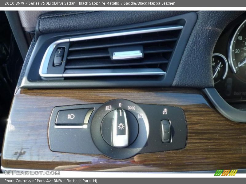 Controls of 2010 7 Series 750Li xDrive Sedan