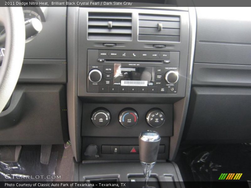 Brilliant Black Crystal Pearl / Dark Slate Gray 2011 Dodge Nitro Heat