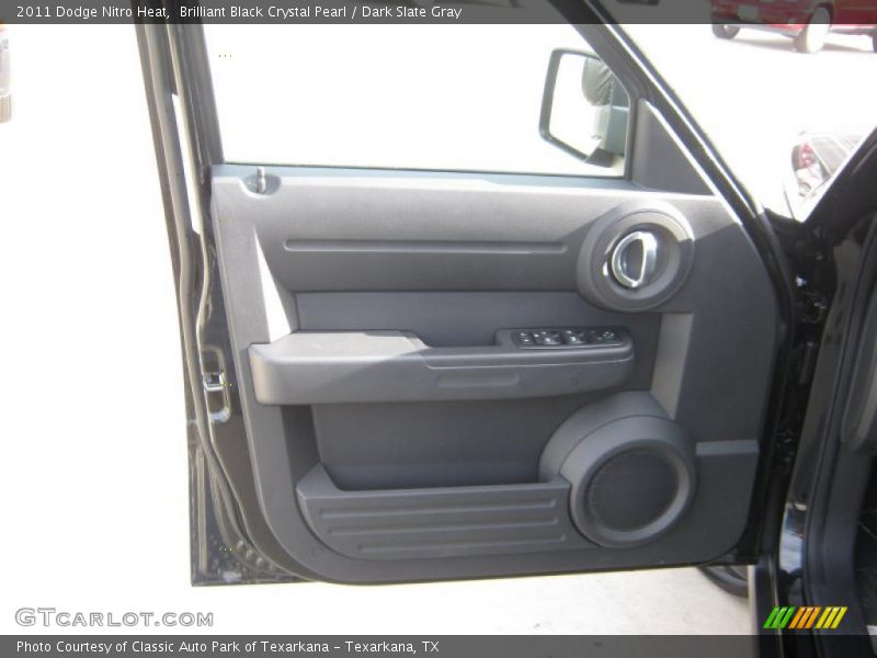 Brilliant Black Crystal Pearl / Dark Slate Gray 2011 Dodge Nitro Heat