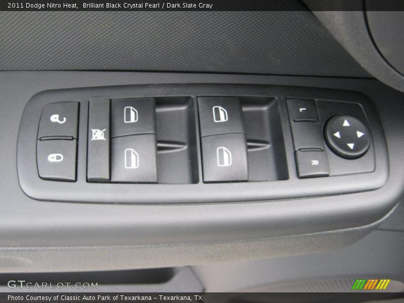 Brilliant Black Crystal Pearl / Dark Slate Gray 2011 Dodge Nitro Heat